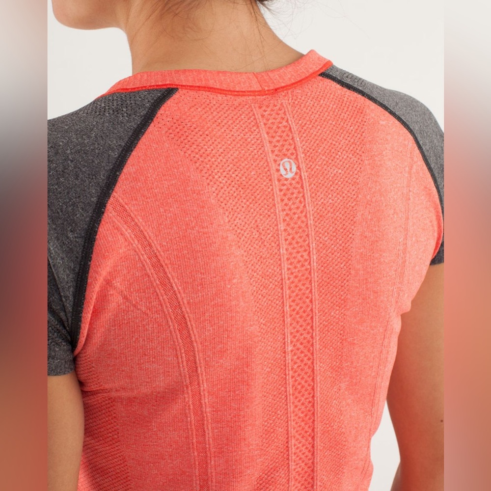 Lululemon Run: Swiftly Tech Short Sleeve Size 4 - image 5